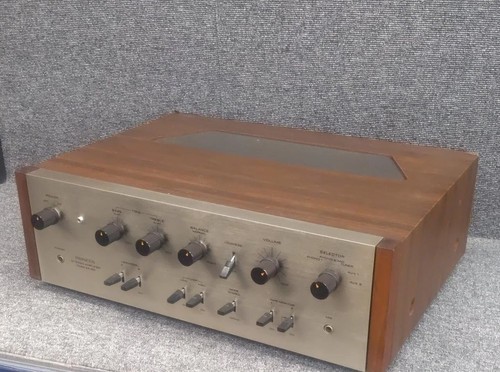 Amplificatore stereo integrato